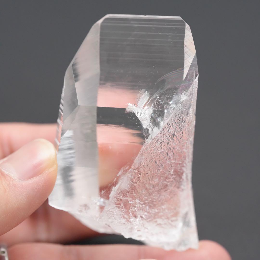 【抜群の透明感】【タビー】水晶 コロンビア産 68×36×24mm