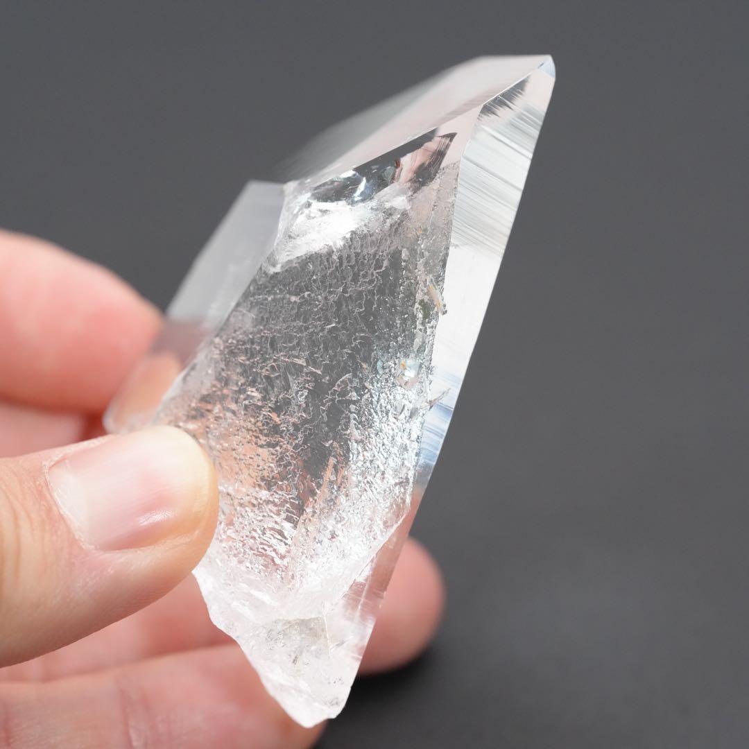 【抜群の透明感】【タビー】水晶 コロンビア産 68×36×24mm