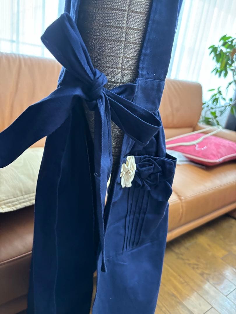 ネイビー　エプロン