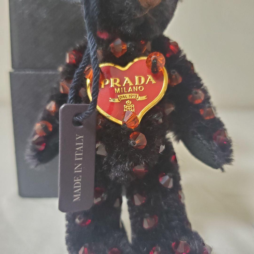 今*読様 PRADA クマ型キーホルダー ビーズ付き