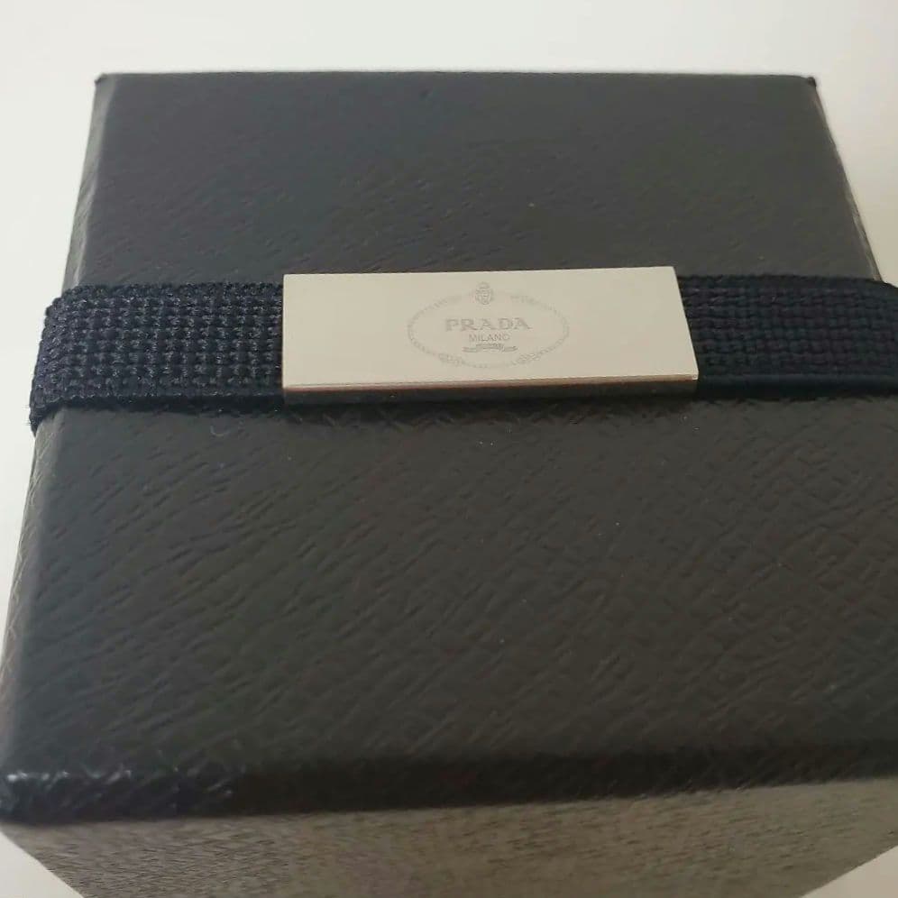 今*読様 PRADA クマ型キーホルダー ビーズ付き