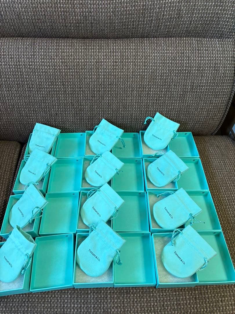 国内現行品　極美品　ティファニー　空箱　巾着袋 12セット