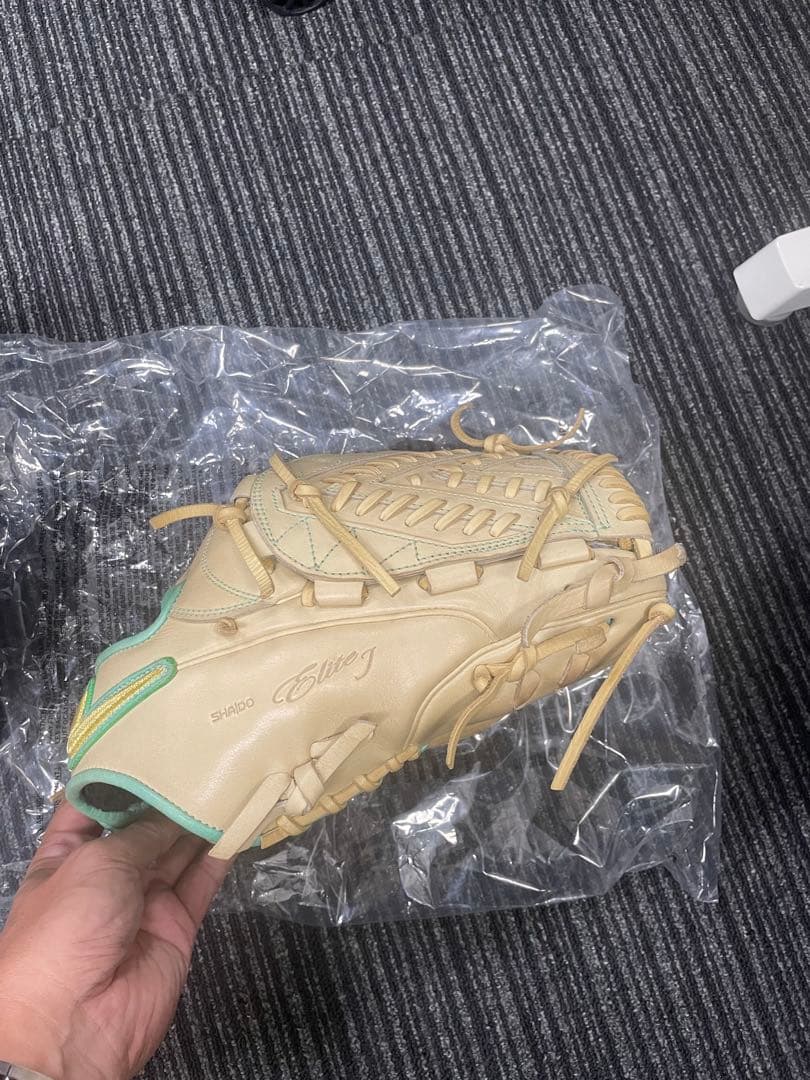 ナイキ 硬式野球グローブ アメリカ限定日本製投手用　220個限定グローブ