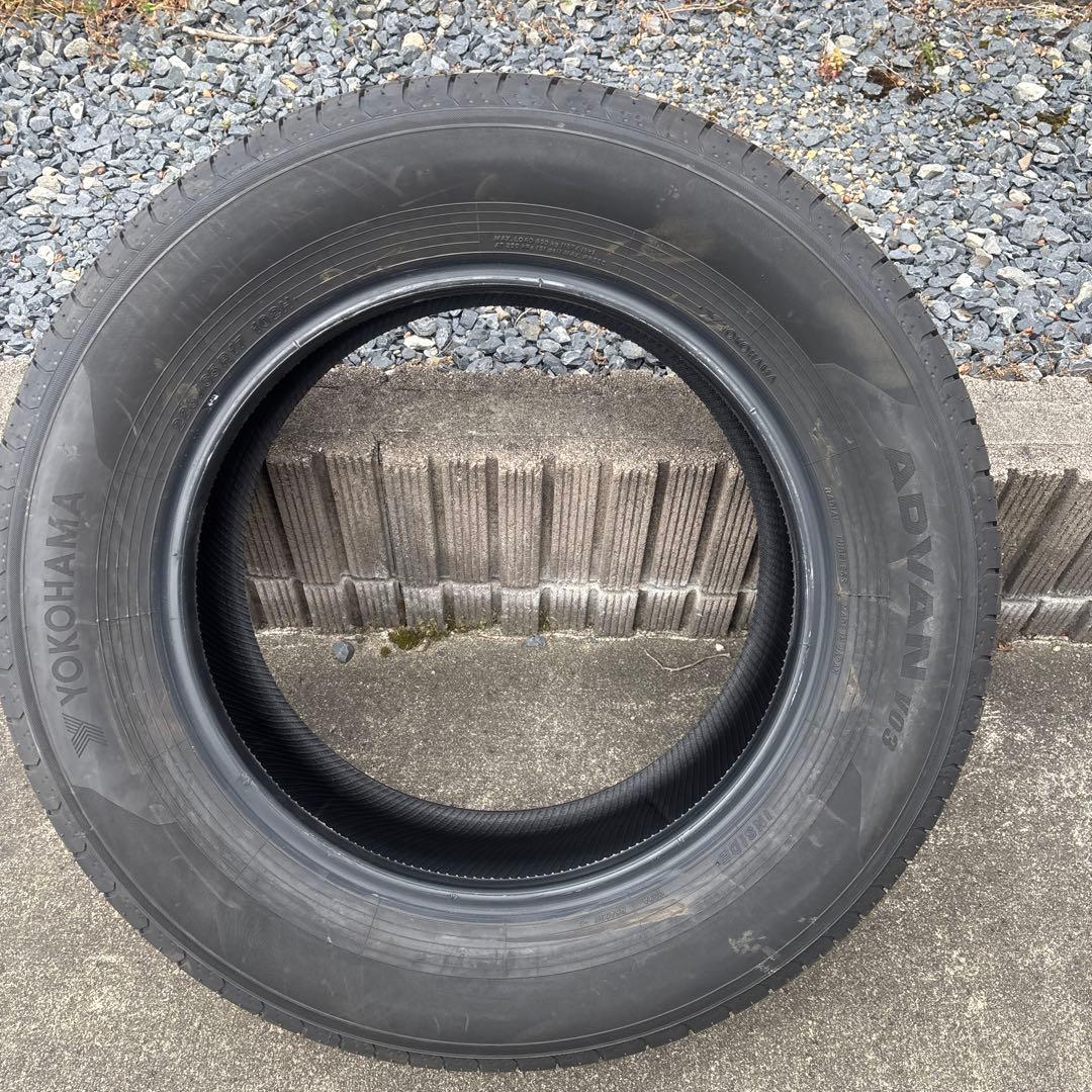 225 65 r17 ADVAN トヨタ　アルファード　純正　新車外し　送料無料