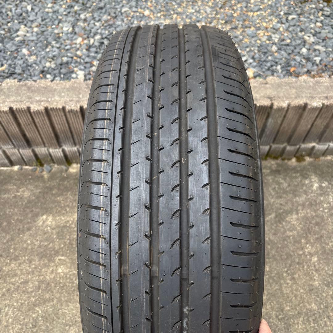 225 65 r17 ADVAN トヨタ　アルファード　純正　新車外し　送料無料