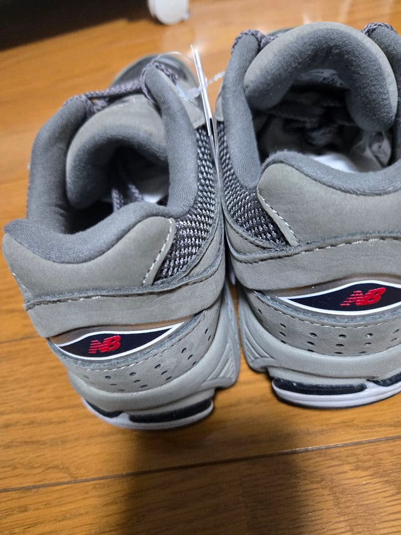 New Balance 　2002R