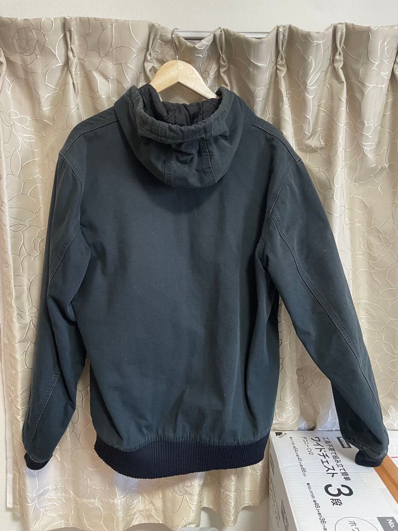 Carhartt ブラックフードジャケット ia Gロゴ