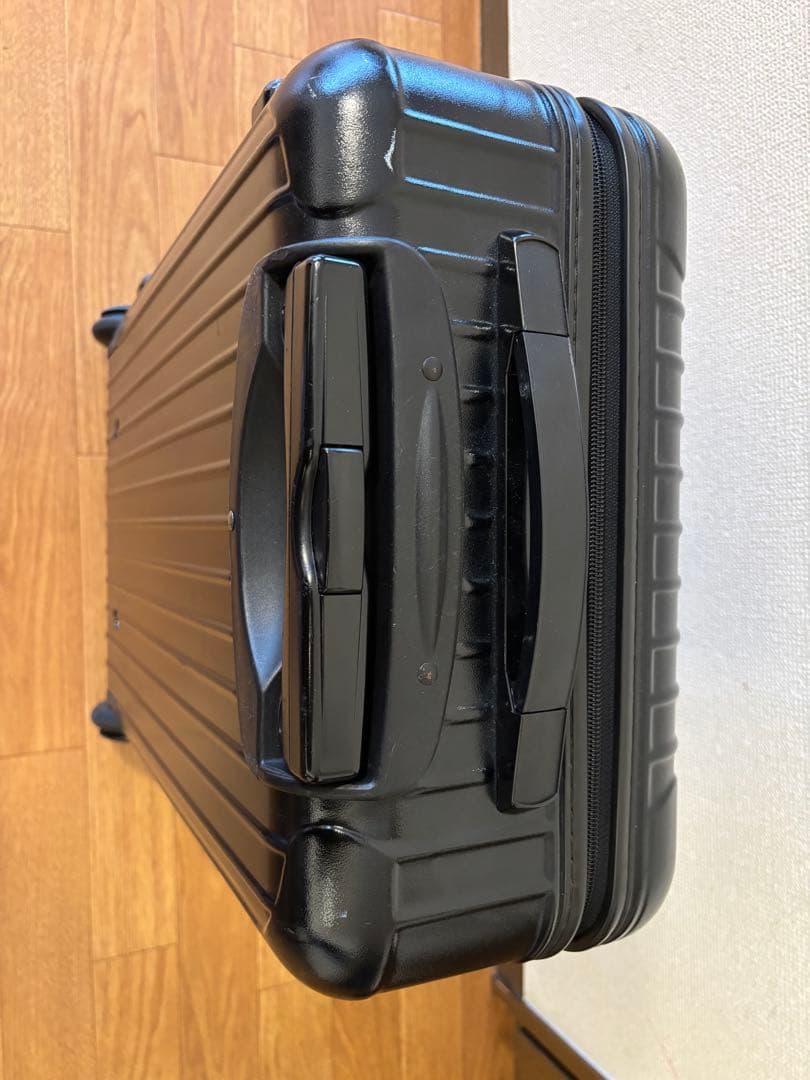 リモワ　サルサ　2輪　機内持ち込み　ブラック