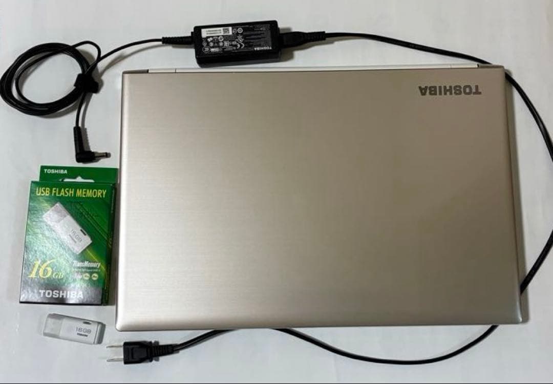 TOSHIBA ダイナブック　T75/BG