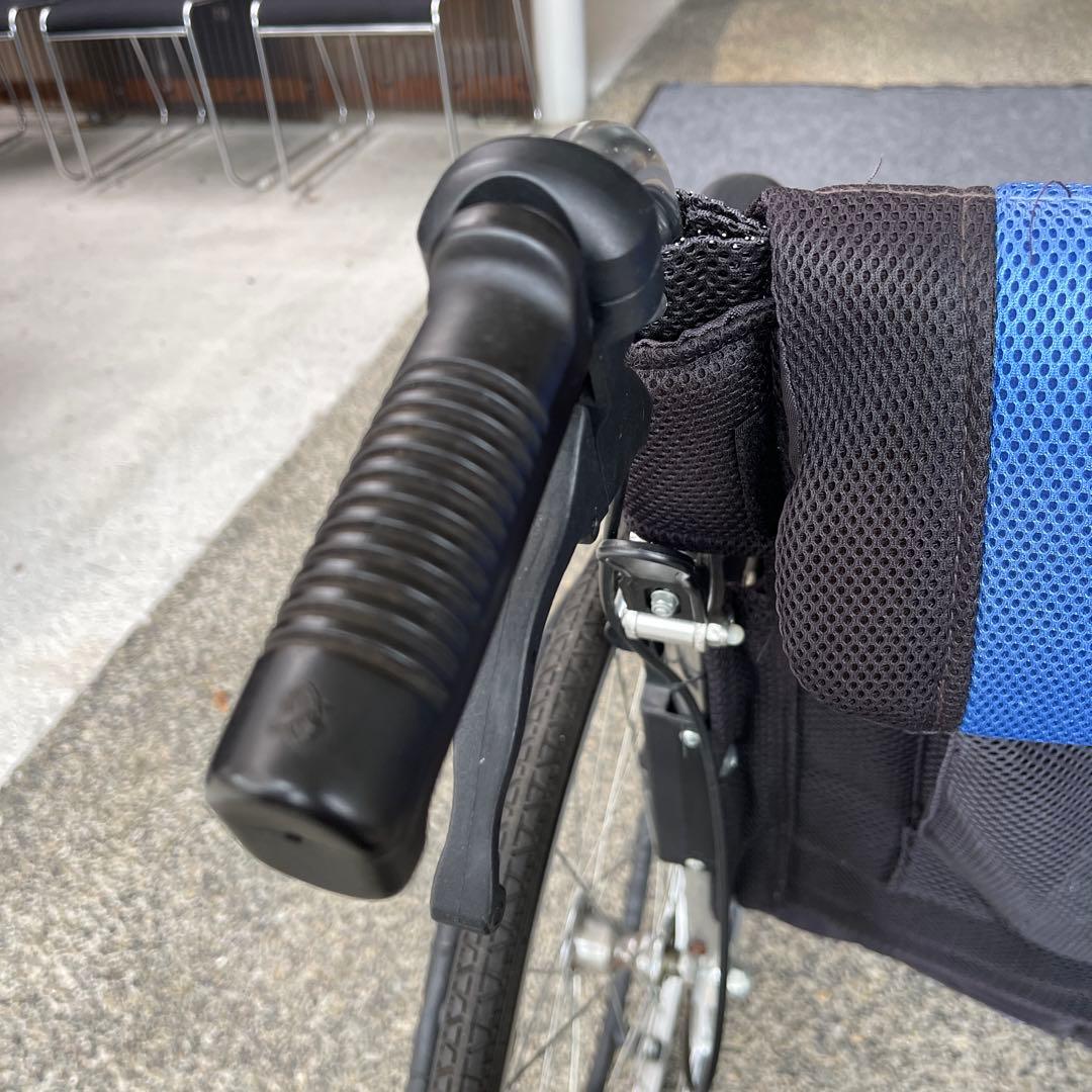 【送料込み】 カドクラ車椅子　折りたたみ式車椅子