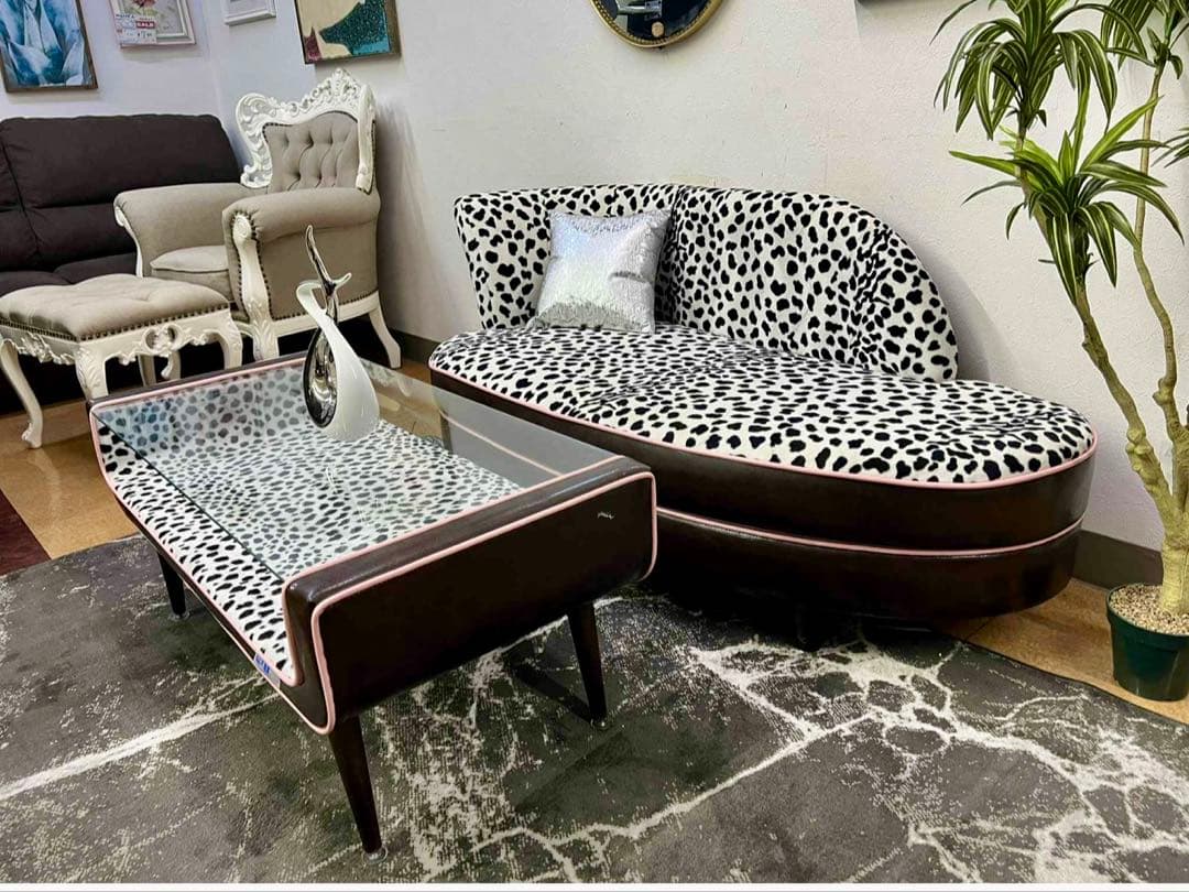【地域限定無料配送】おしゃれヒョウ柄ソファセット（センターテーブル付き）