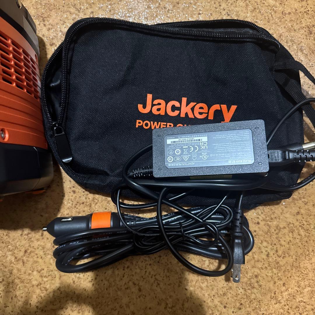 jackeryポータブル電源240 PTB-021