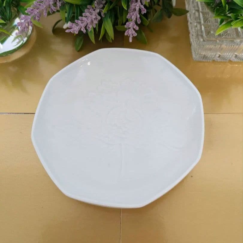 中村清六作　白磁手彫り牡丹絵六角皿佐賀県重要無形文化財](5客)　未使用