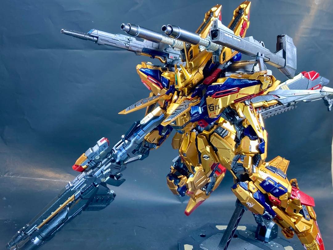MG級 黄金武士 塗装済み完成品