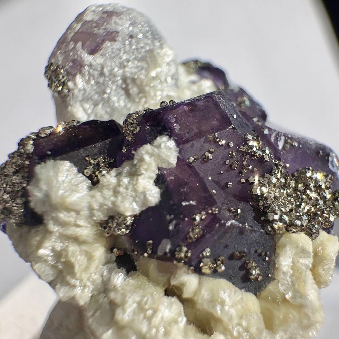 524 中国 内モンゴル産 レアタイプ フローライト&パイライト&クォーツ