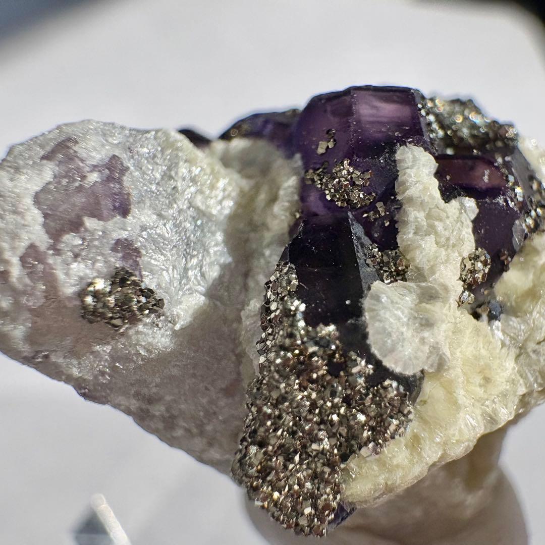 524 中国 内モンゴル産 レアタイプ フローライト&パイライト&クォーツ