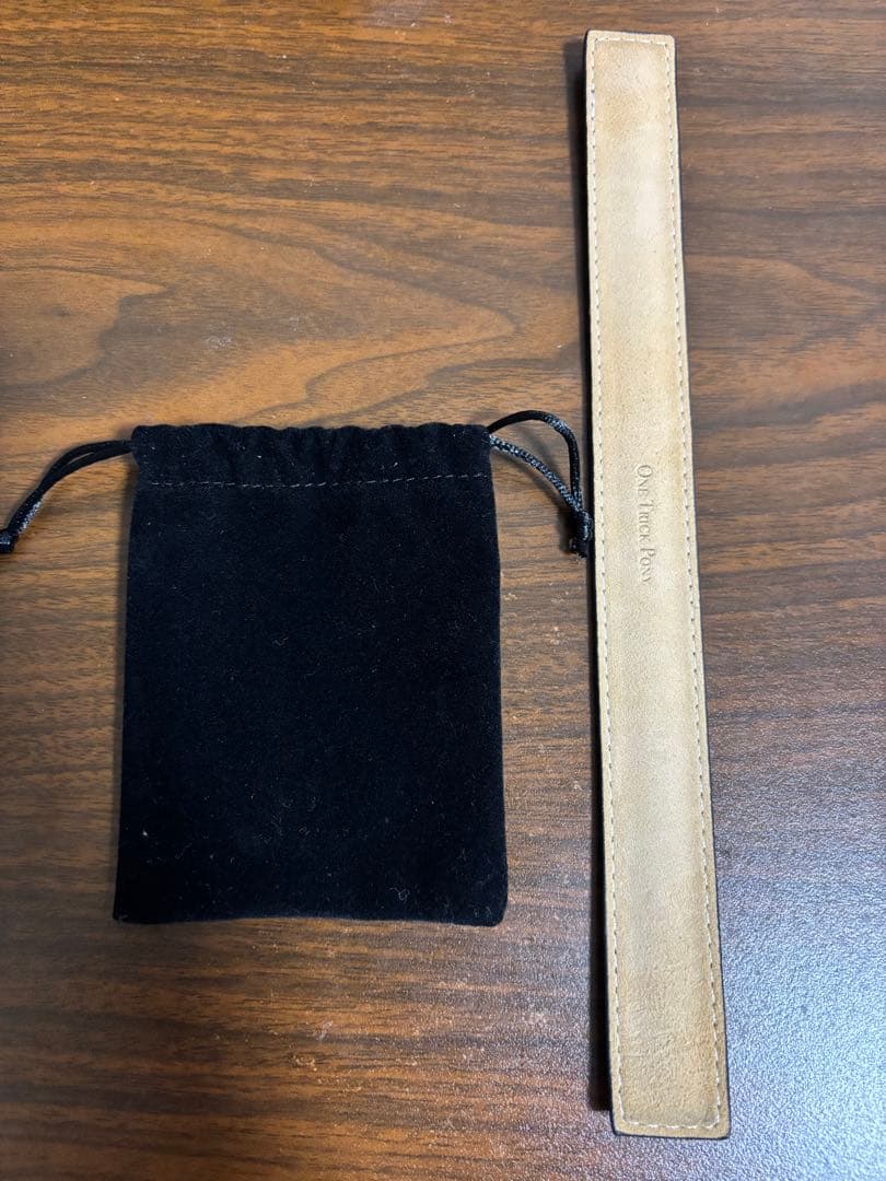 ONE TRICK PONY Slap bracelet ブラック