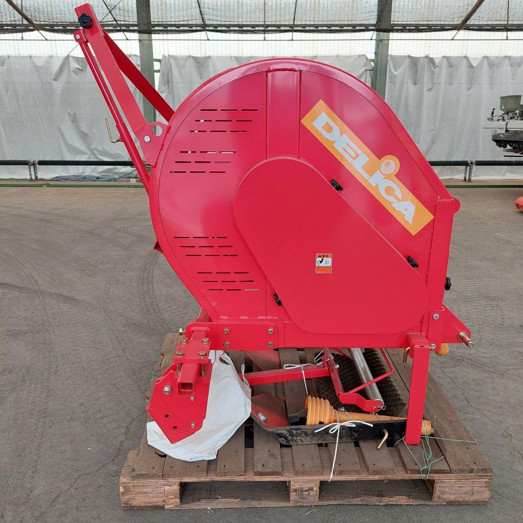 デリカ マルチはぎ機 赤、サブソイラー付きです。