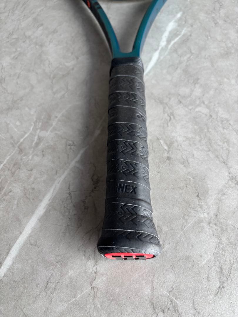 ラケット(硬式用) WILSON BLADE V9 18x20 G2