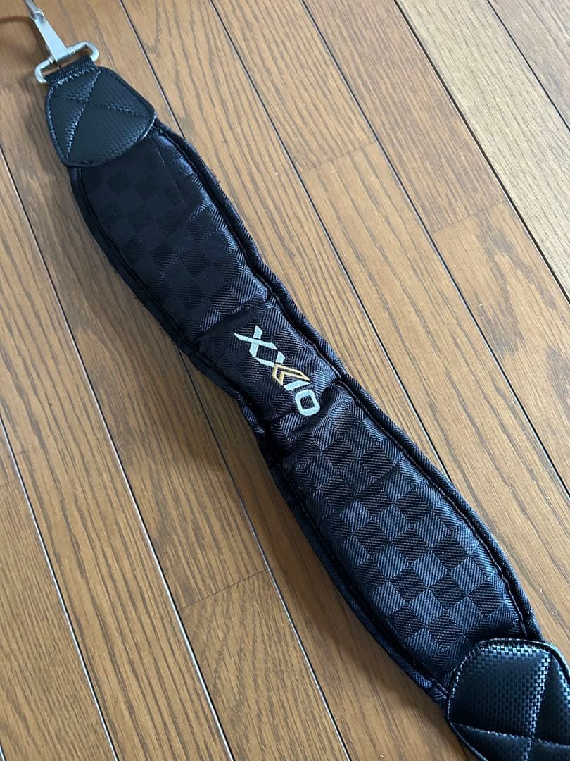 XXIO ゼクシオ ブラック 軽量ゴルフキャディーバッグ 中古品