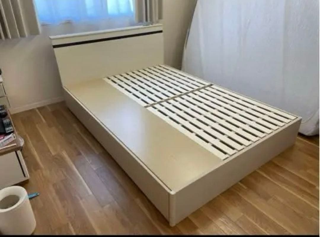 値下げ！ベージュ ダブルベッドフレーム 引き出し付き