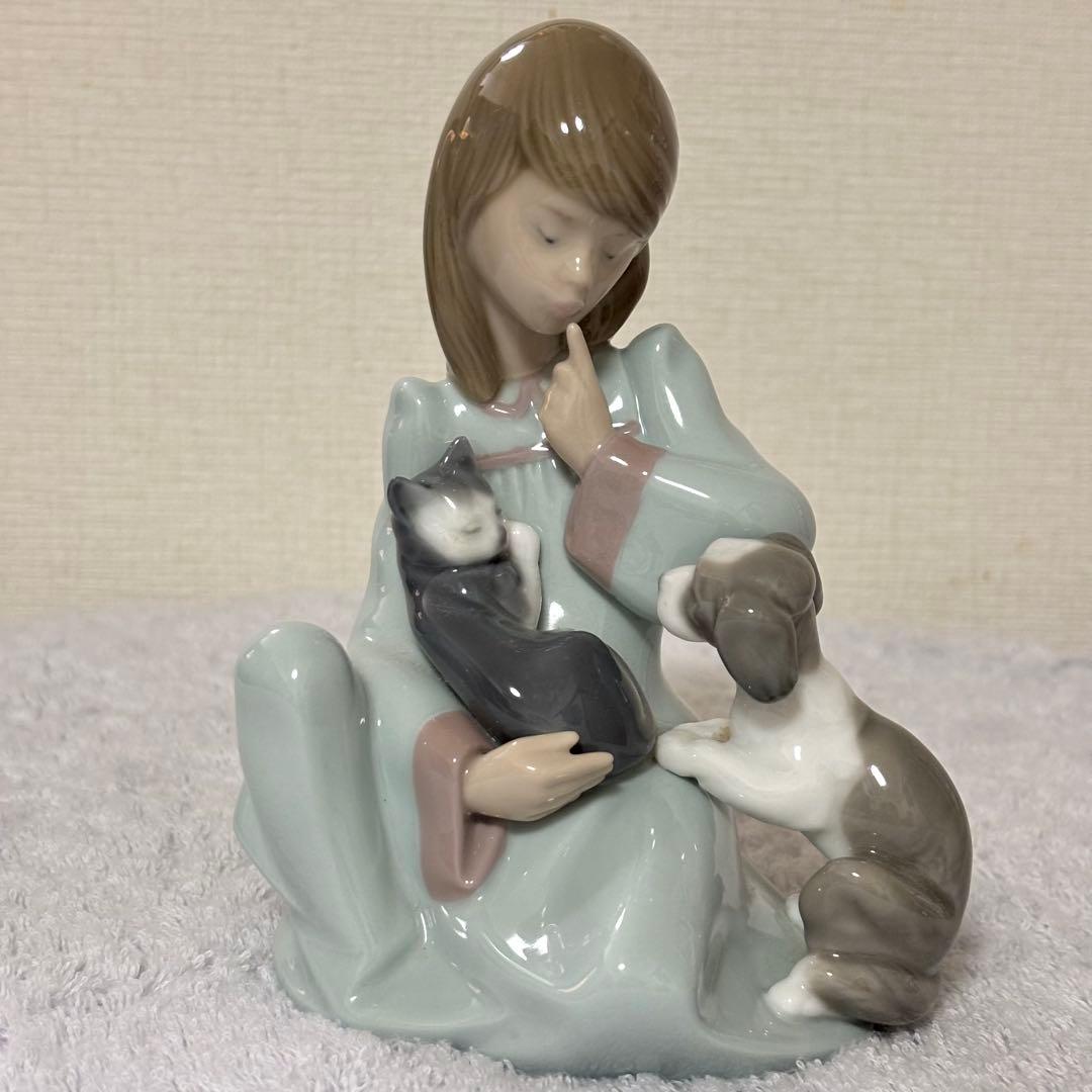 リヤドロ フィギュアリン ヴィンテージ 「ネコのお昼寝」＃5640