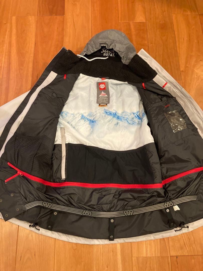 686スノーボードウェア Mサイズ　グレーとホワイト