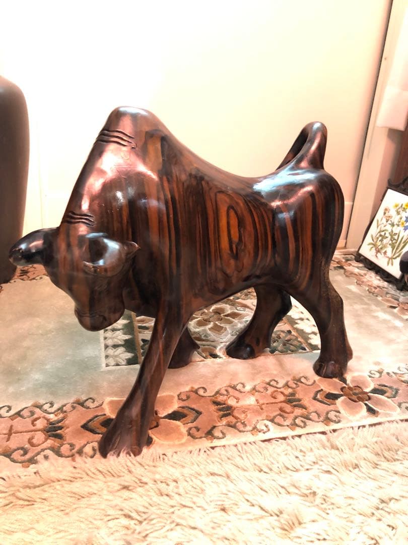 雄牛像 木製 置物 約33cm 約5.7kg