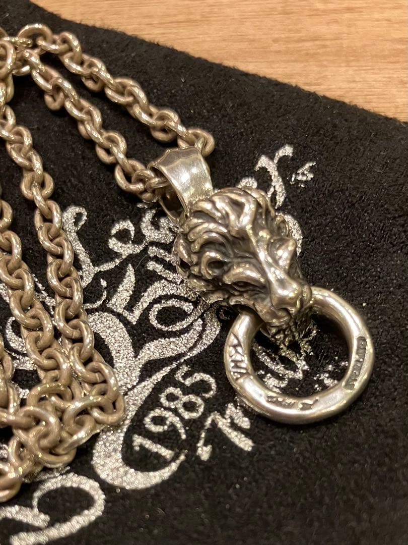 Julaビルウォールレザー　ライオンヘッド　ペンダント　ネックレス