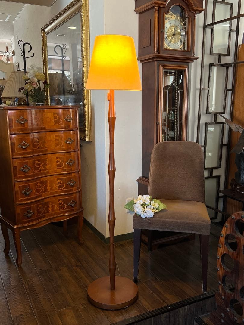 k242r119 インターフォルム ナチュラルな雰囲気の木製フロアスタンド 廃盤