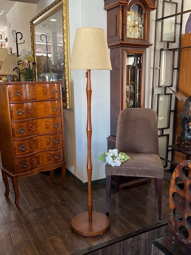 k242r119 インターフォルム ナチュラルな雰囲気の木製フロアスタンド 廃盤