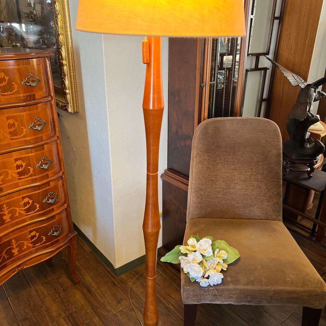 k242r119 インターフォルム ナチュラルな雰囲気の木製フロアスタンド 廃盤