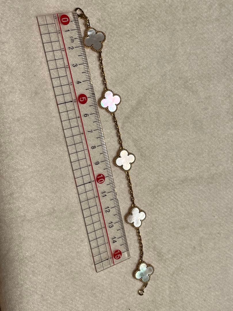 Van Cleef & Arpels クローバーブレスレット