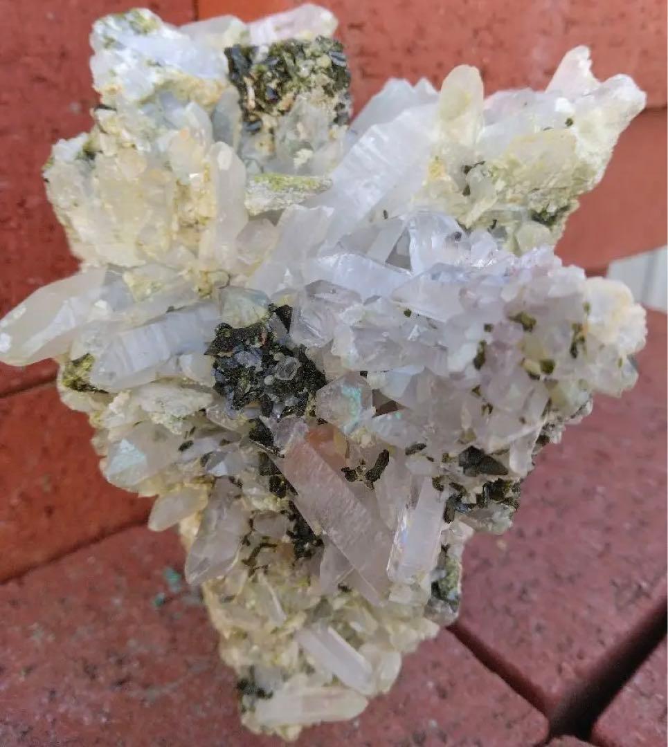 水晶 エピドート 共生クラスター900g　-mt500