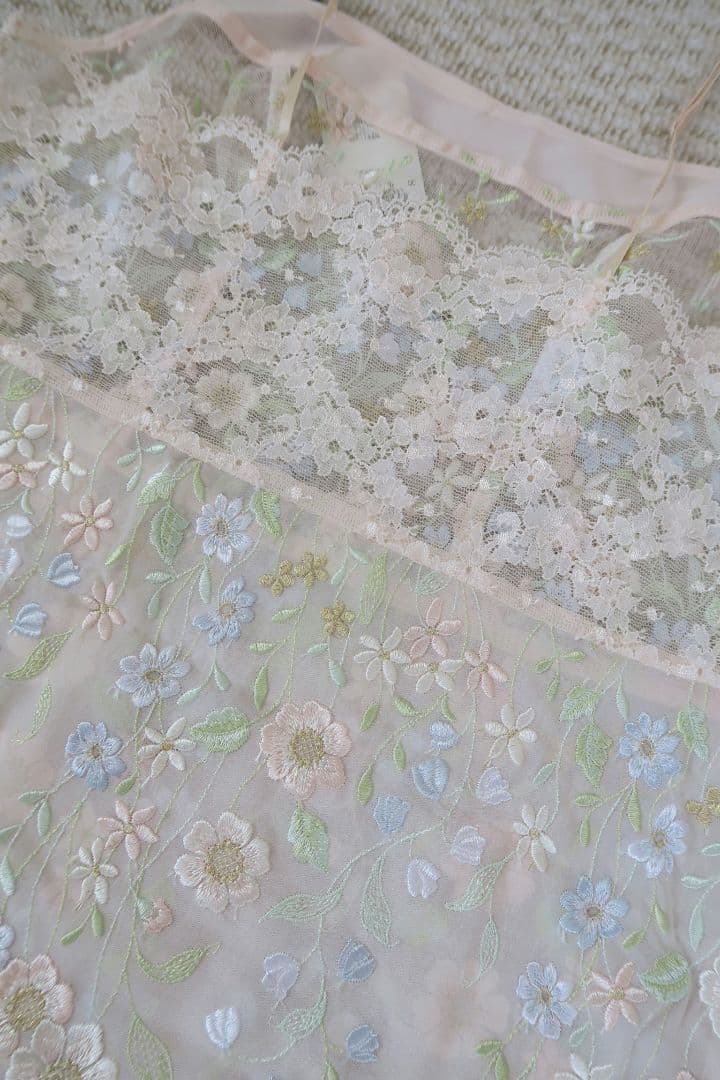 ワコール　トレフル　ブラジャーショーツキャミソール3点