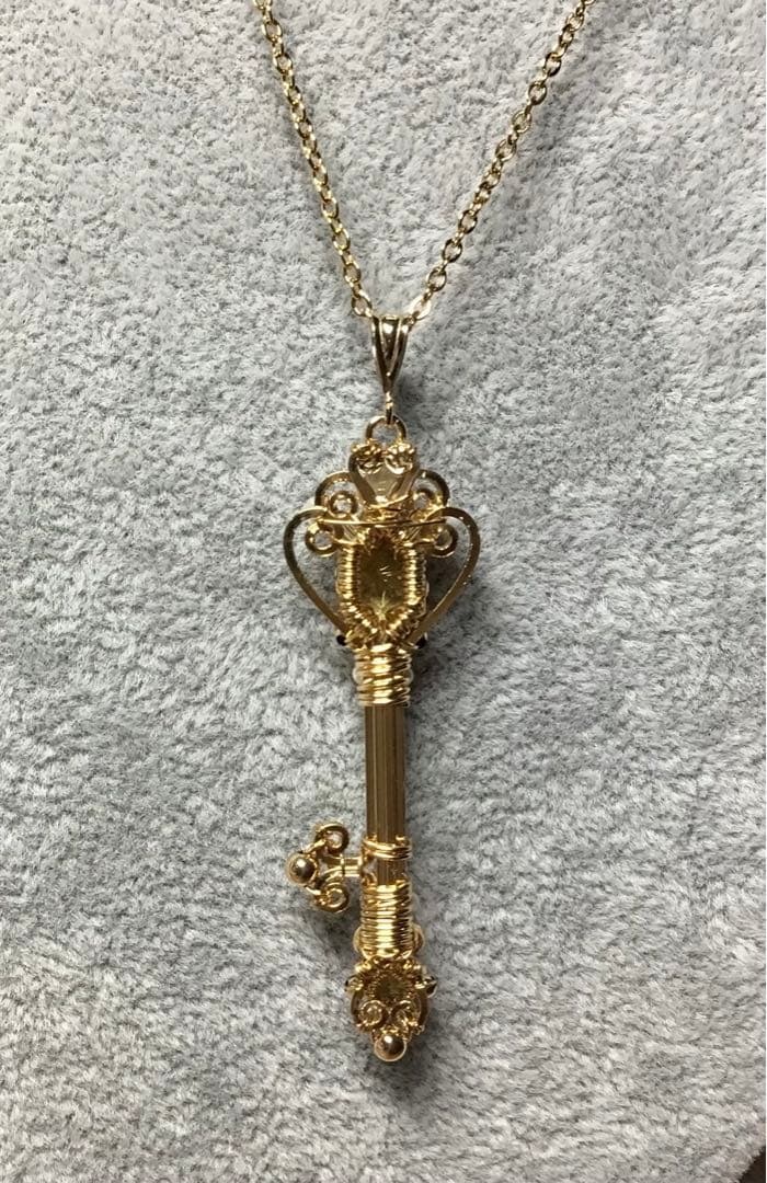 【未使用】天然石　鍵型ペンダント　シトリン　トルマリン　アコヤパール　淡水パール