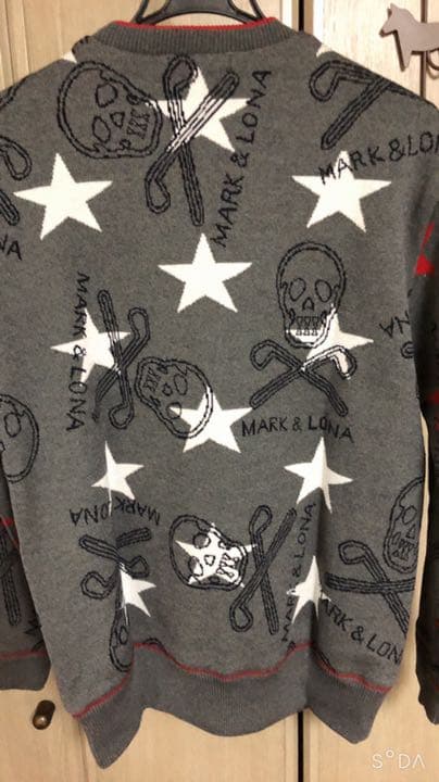MARK＆lona ニット。送料なしでは販売しません