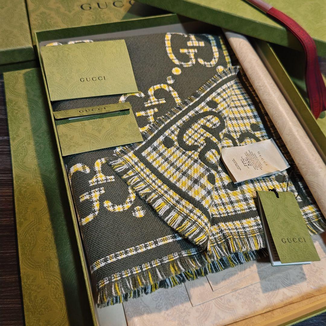 ❤新品❤箱袋付き最高級ウール❤GUCCI ジャカード マフラー❤カーキ色❤
