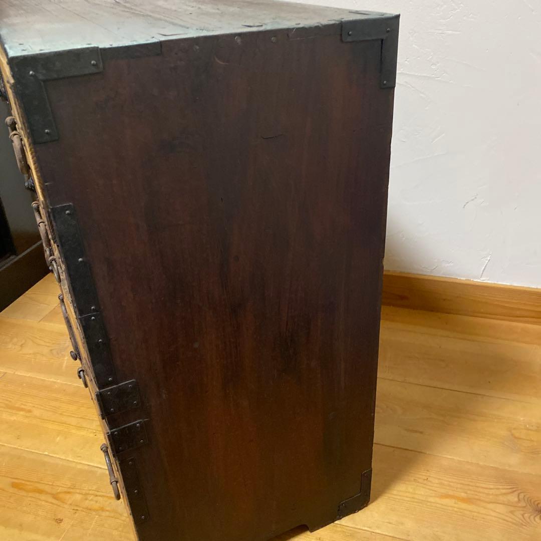 桐の箪笥　いちご