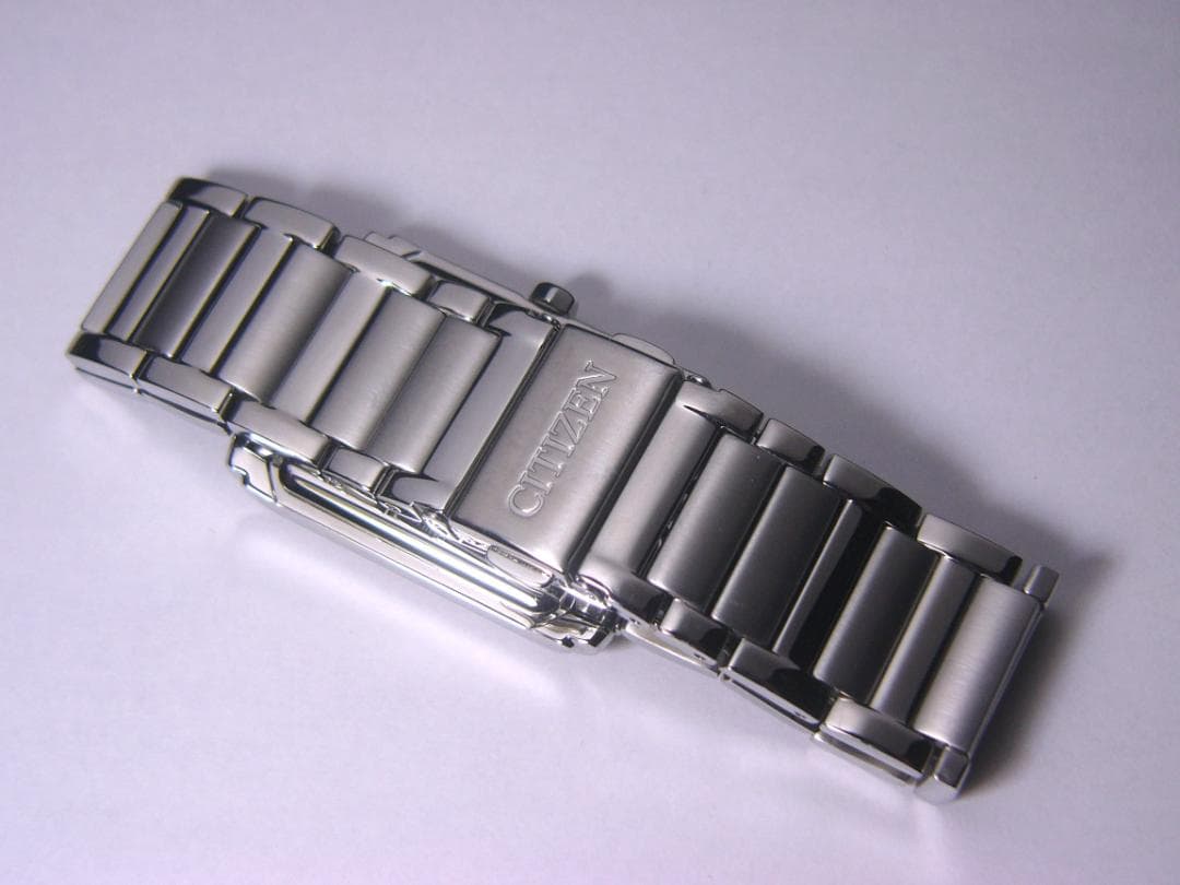 美品稼働品シチズンエコドライブ メンズウォッチ ソーラー腕時計 デイト スクエア