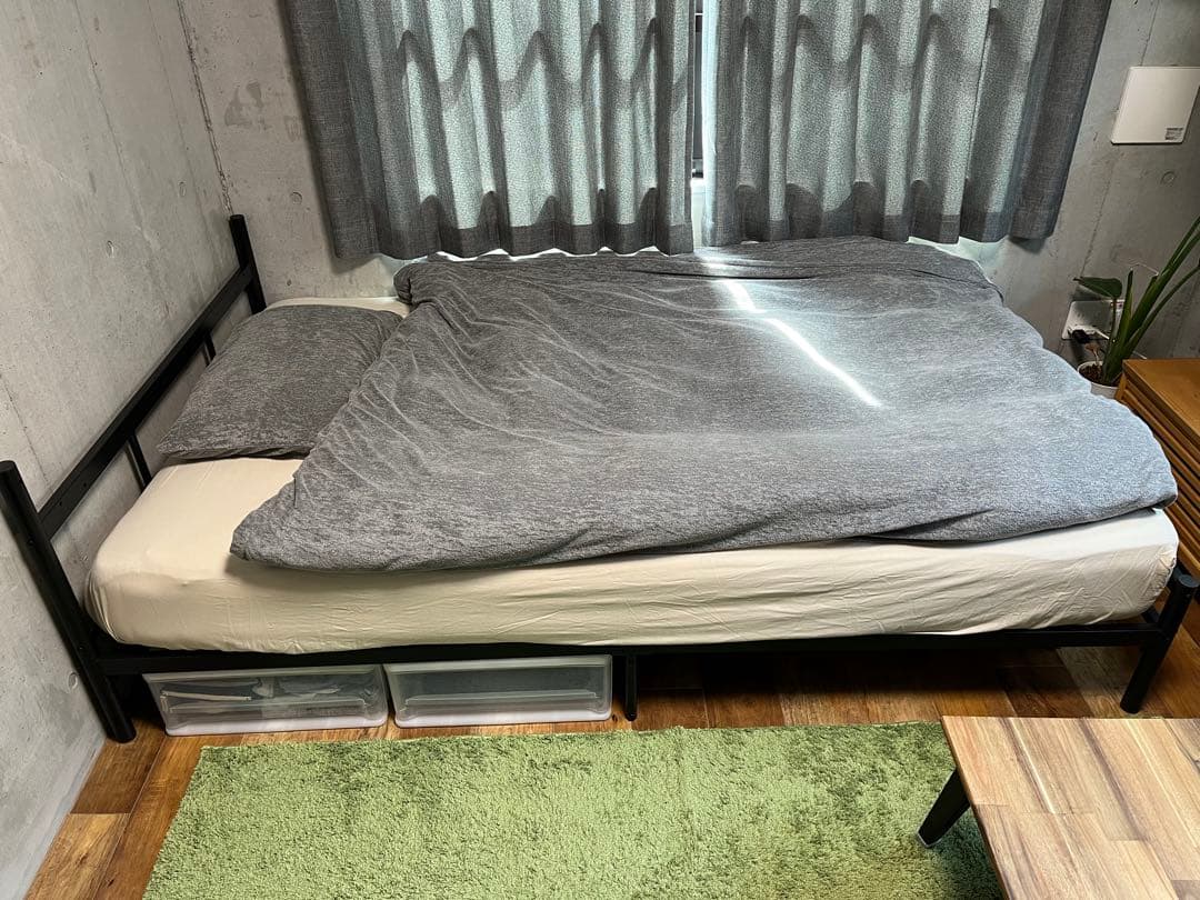 セミダブルベッドフレーム　黒　ブラック　コンセント付き【高さ加工】