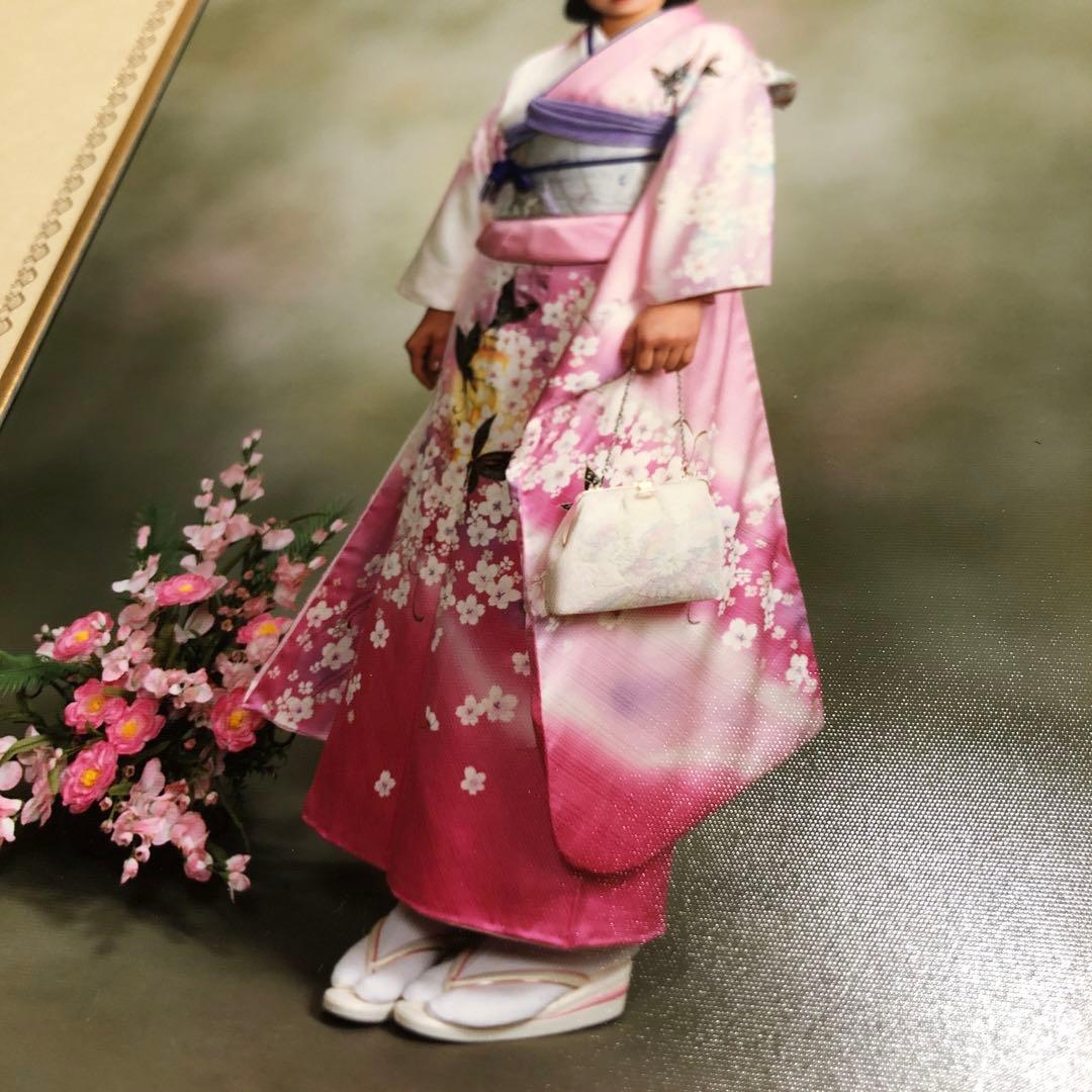 桜と蝶の振袖 ピンク系