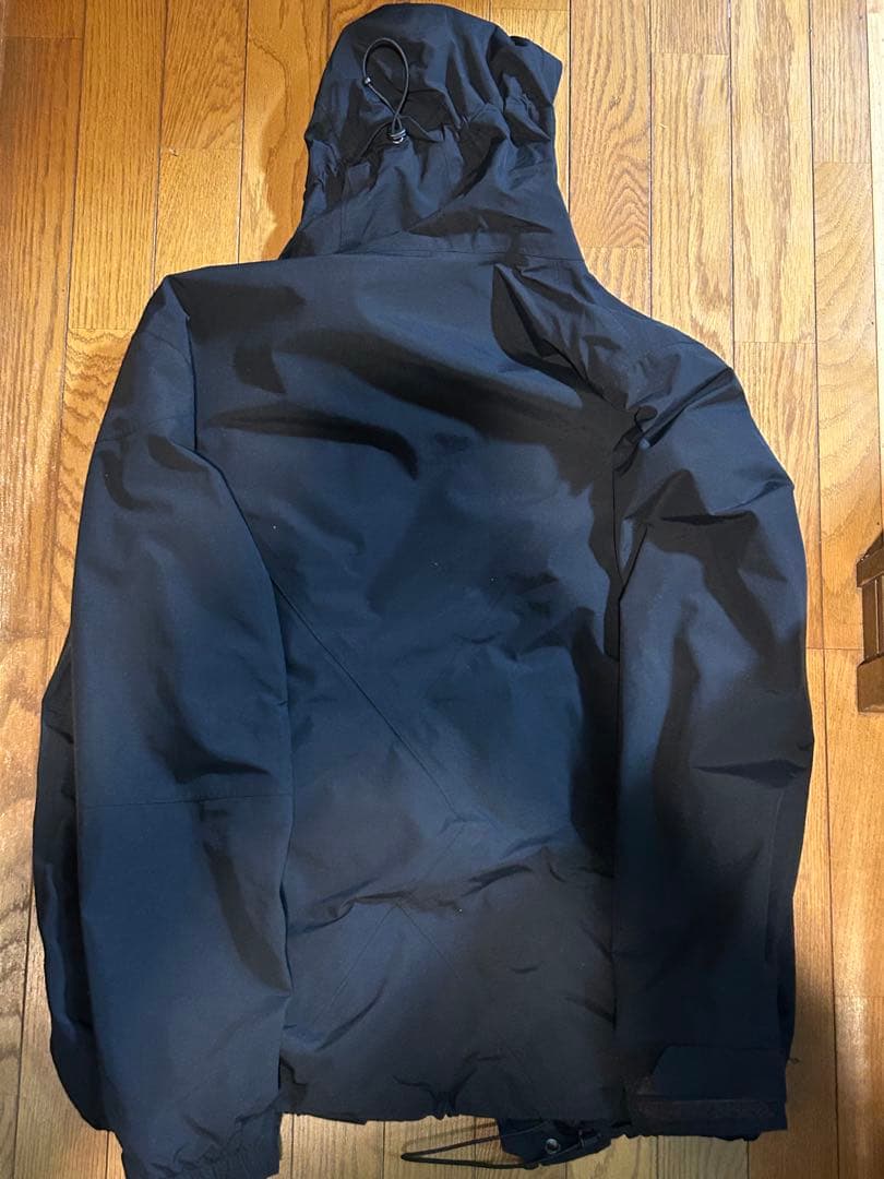 VOLCOM GORE-TEX ブラックジャケット