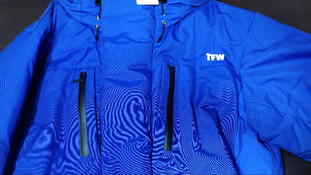 新品未使用　TFW49 ダウンジャケット フード付 ゴルフ　定価93,500円