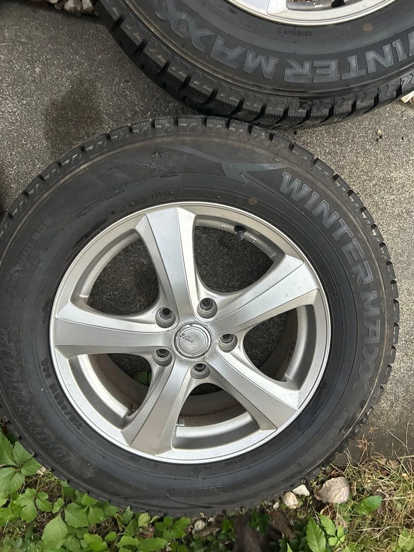 ふくらはぎスタッドレス 215/65R16 2022年製 ホイールセット④