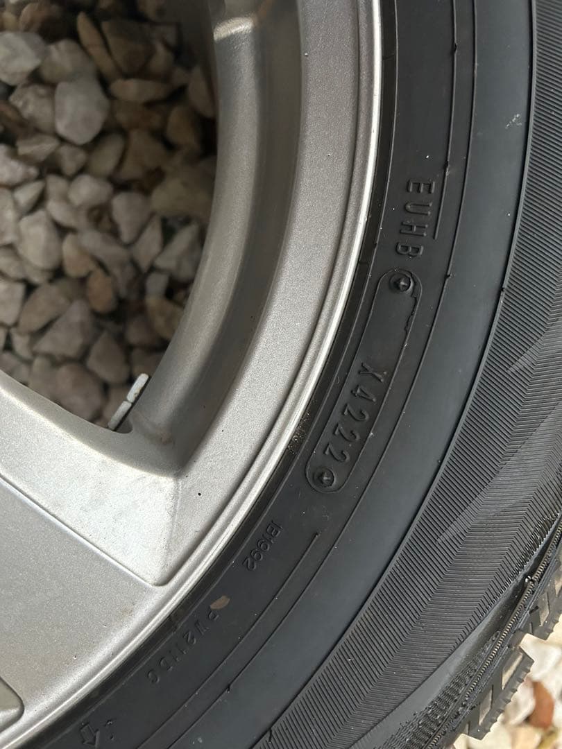 ふくらはぎスタッドレス 215/65R16 2022年製 ホイールセット④