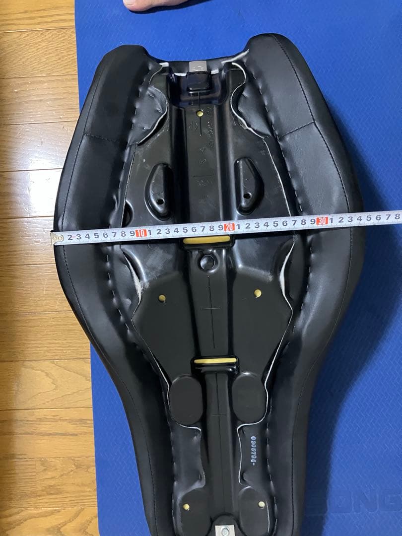 ハーレー　FXDL1580 ダイナ ローライダー 純正　シート