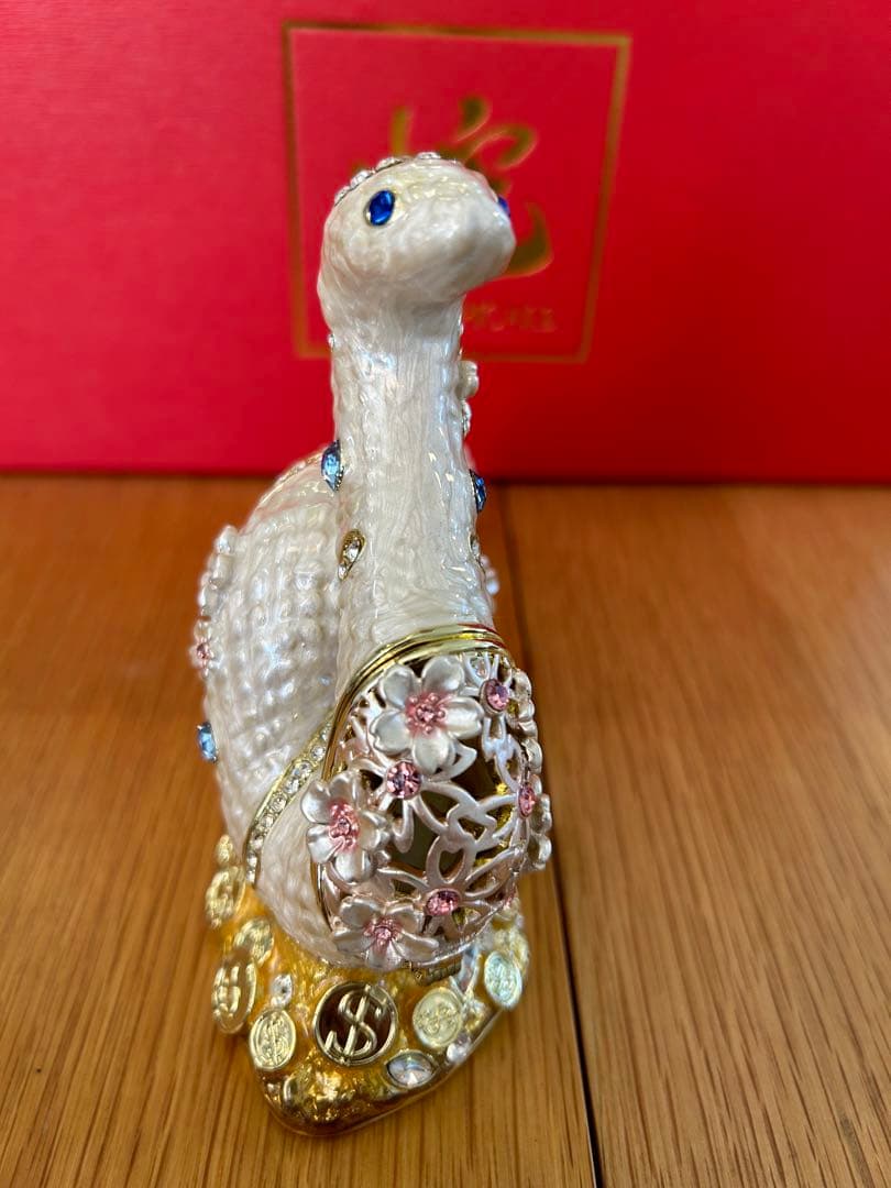 東京銀座PICALS 巳年 白蛇 置物