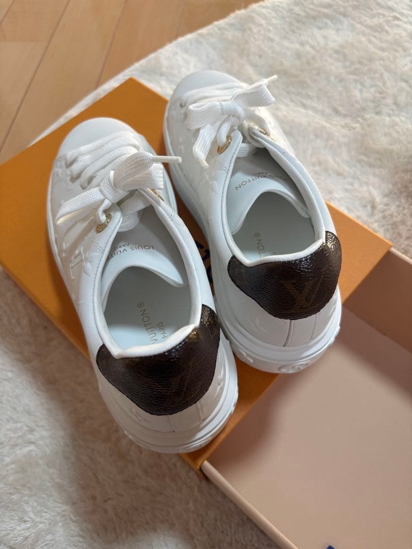 LOUISVUITTON ルイヴィトン　レディース　スニーカー