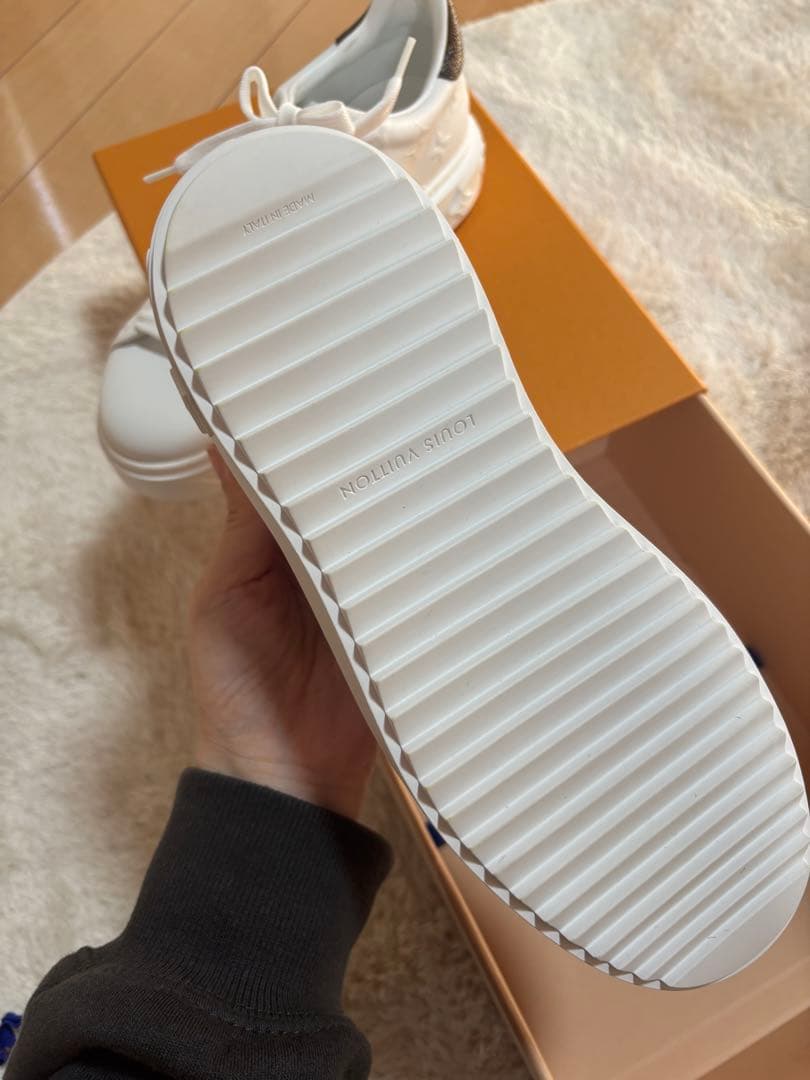 LOUISVUITTON ルイヴィトン　レディース　スニーカー